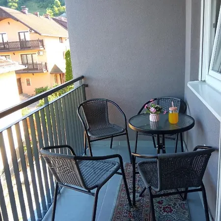 Mercy Deluxapartment Visoko