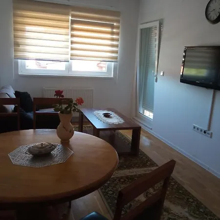 Mercy Deluxapartment Visoko